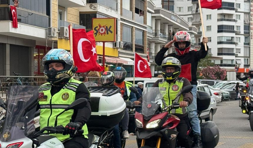 Nazilli’de motosiklet ve bisikletlilerden dev kortej