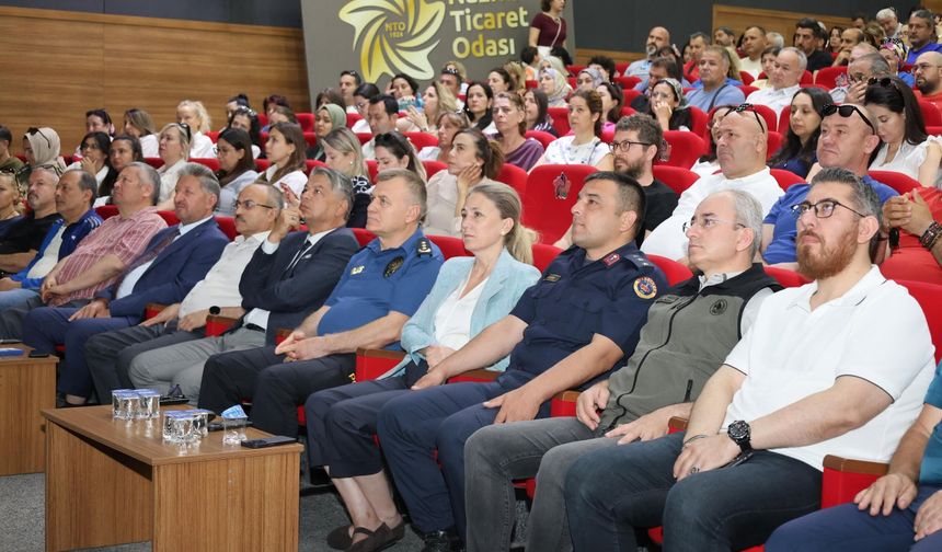 Nazilli’de eğitimcilere siber güvenlik semineri
