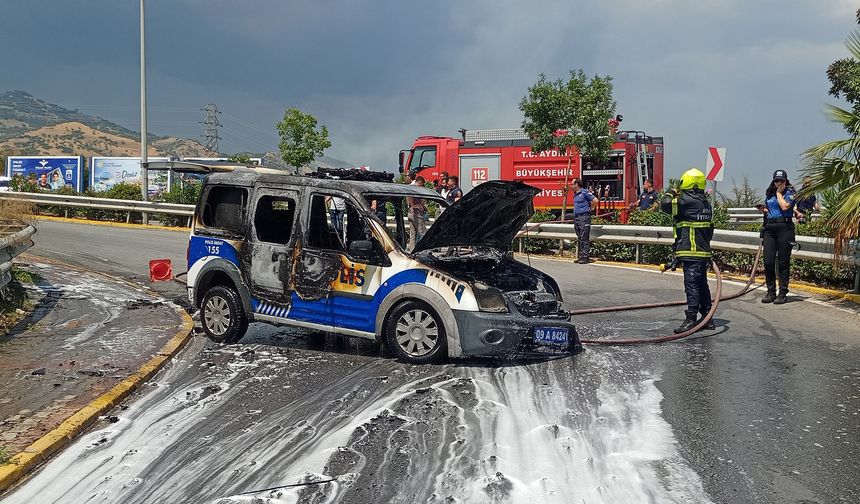 Polis aracı alevlere teslim oldu