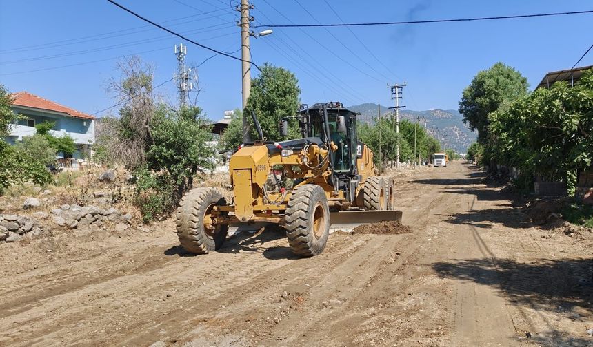 Başkan Çerçioğlu’ndan Aydın’ın dört bir yanında eş zamanlı ulaşım çalışması