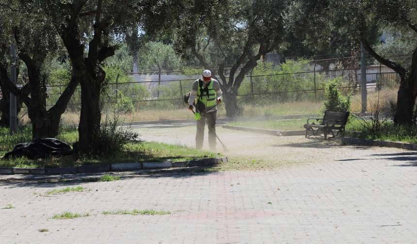 Nazilli Belediyesi’nden park ve yeşil alanlarda temizlik seferberliği