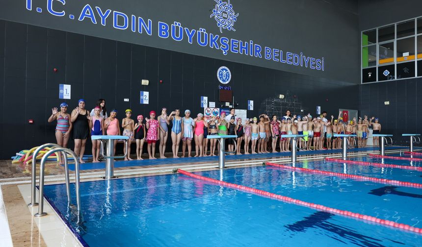 Aydın Büyükşehir'in yaz dönemi yüzme kurslarına yoğun ilgi