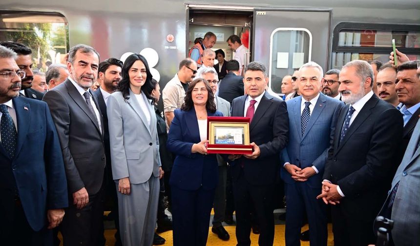 AYBAN banliyö hattı hizmete açıldı