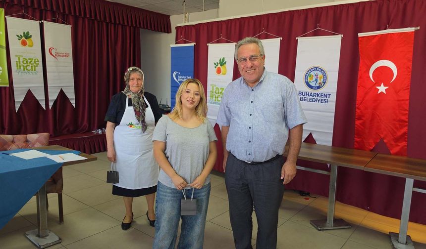 Buharkent'te en tatlı rekabet