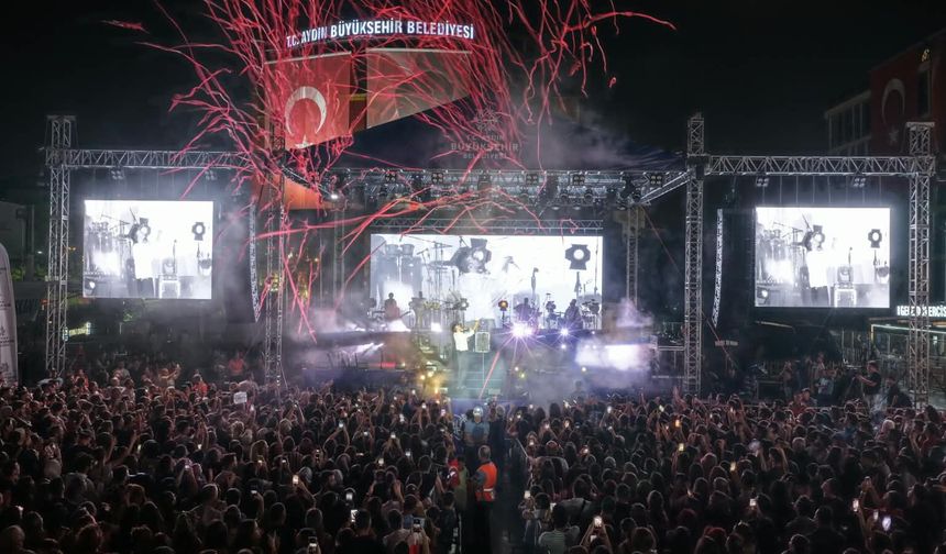 Başkan Çerçioğlu Aydınlıları 30 Ağustos Zafer Bayramı’nda unutulmaz kutlamalarla buluşturdu