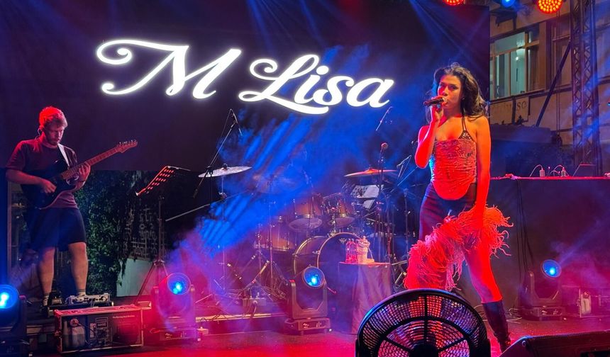 Gençlerin favorisi M Lisa Nazilli'de sahne aldı