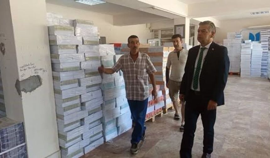 Nazilli’de ders kitaplarının dağıtım hazırlıkları incelendi