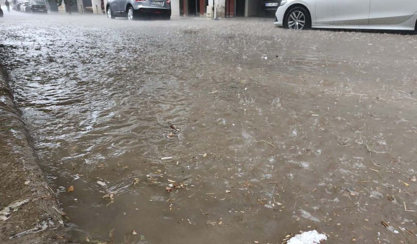 Aydın'da sağanak yağış etkili oldu