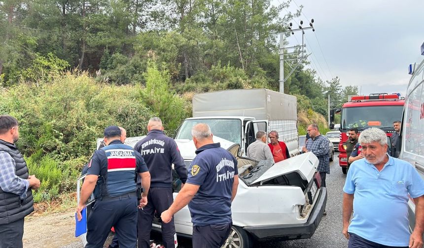 Bozdoğan'da trafik kazası: 1 kişi hayatını kaybetti, 2 yaralı