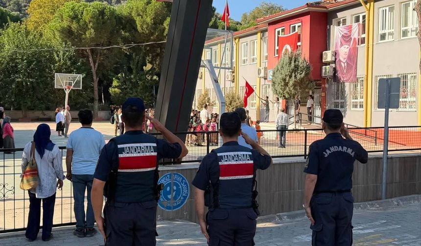 Okul çevrelerinde güvenlik tedbirleri artırıldı