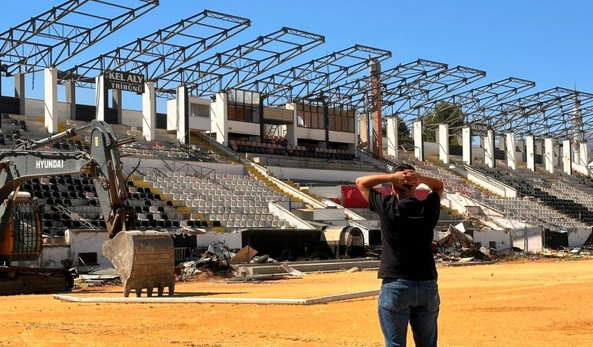 Nazilli'de bir devir böyle kapanıyor.. 66 yıllık stadyum iş makinelerine teslim edildi