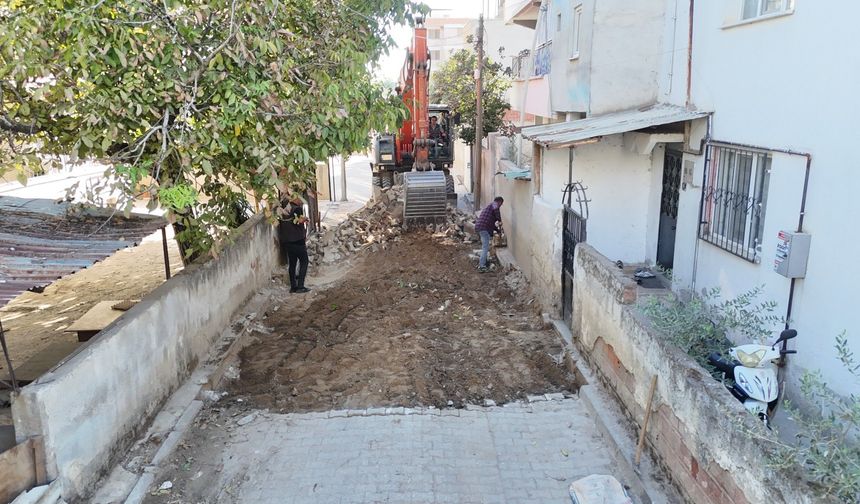 Nazilli Yeşil Mahalle’de yol yenileme çalışmaları başladı