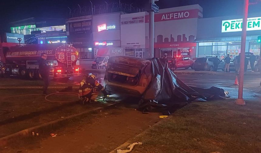Tırla çarpışan otomobil küle döndü, alevler 3 saatte söndürüldü