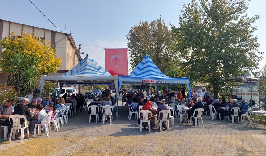 Sevgül Batur’dan merhum kardeşi için 5 bin kişilik keşkek hayrı