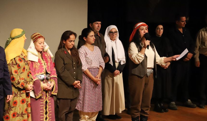 Nazilli’de “Abide-İ Aşk” tiyatro oyunu sahnelendi