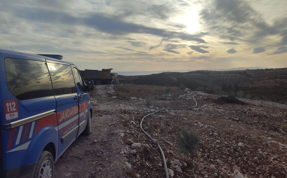 Hazine arazisinde izinsiz yer açan şahıslar jandarmaya takıldı