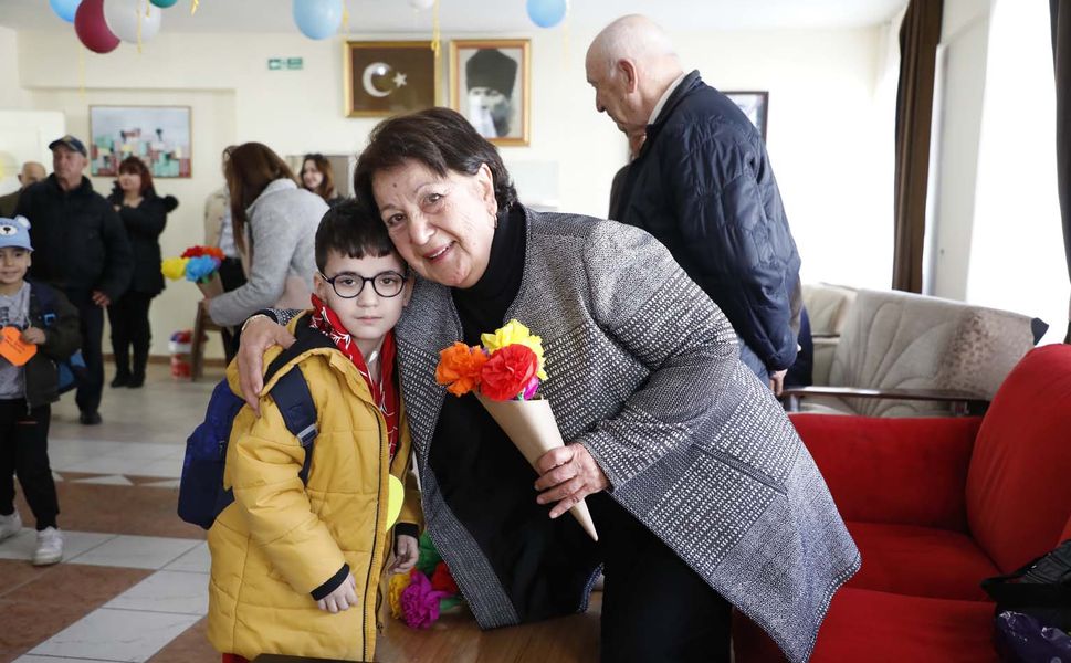 Huzurevi sakinleri unutulmadı
