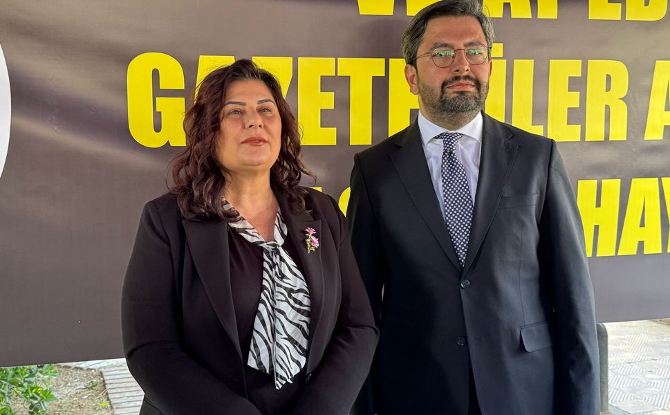 Başkan Çerçioğlu, gazetecileri yalnız bırakmadı