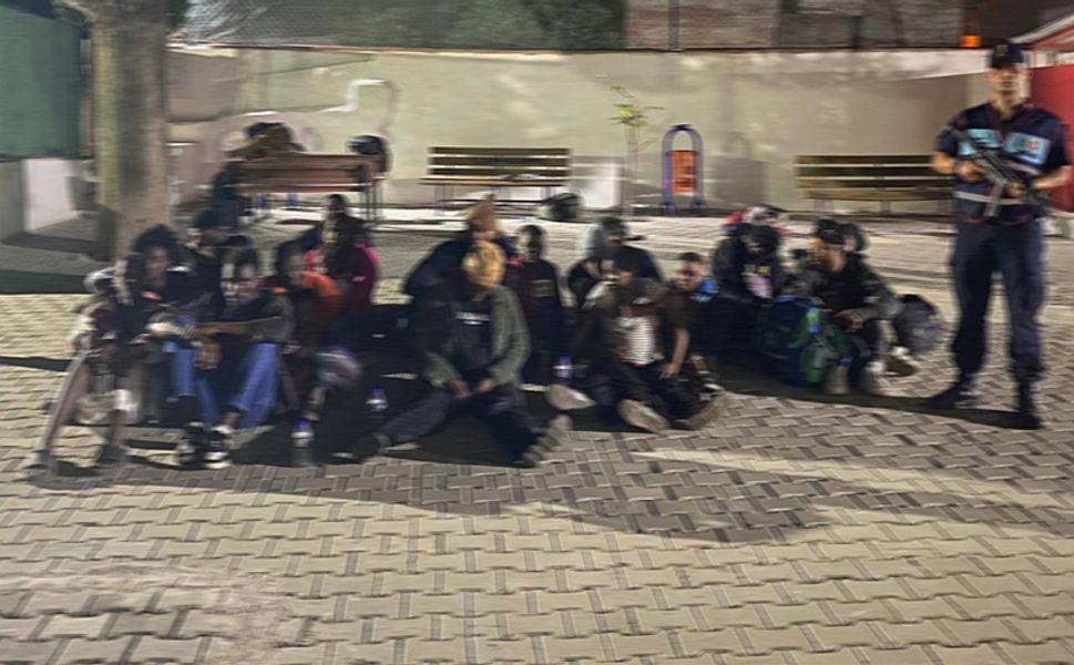 Zeytinlikteki 32 düzensiz göçmen yakalandı