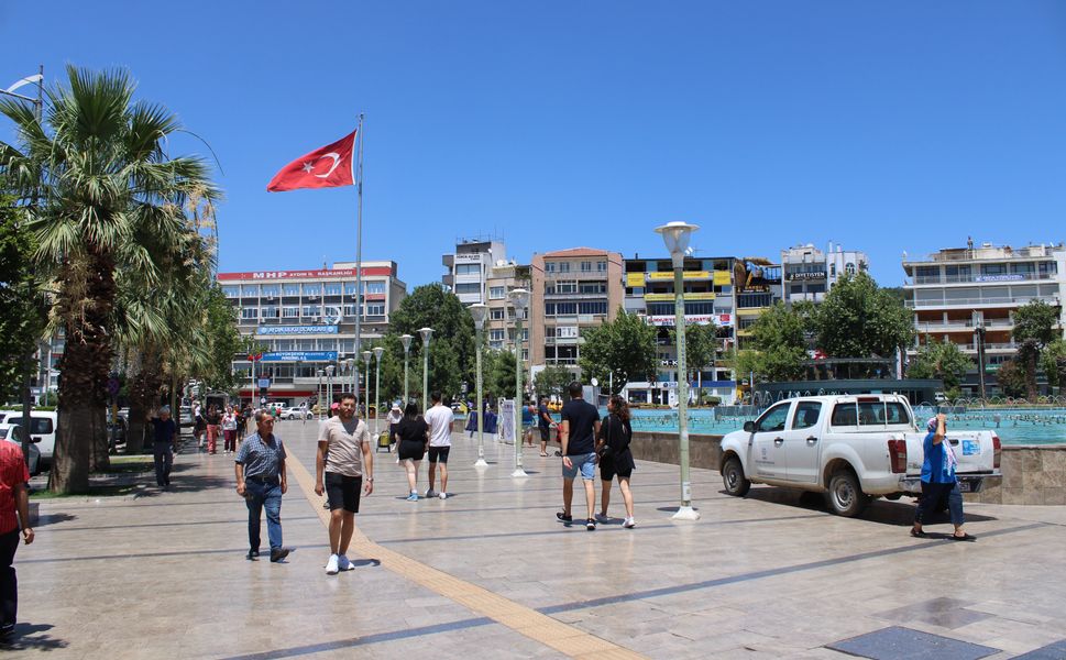Bir haftada 218 kişi ikametini Aydın'dan aldırdı