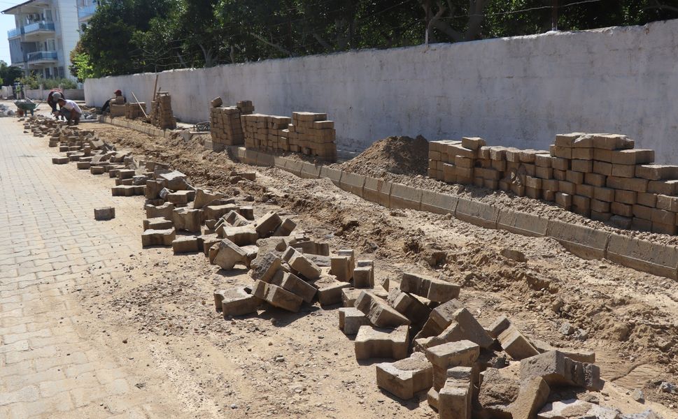 Nazilli Belediyesi bozuk yolları bakıma aldı