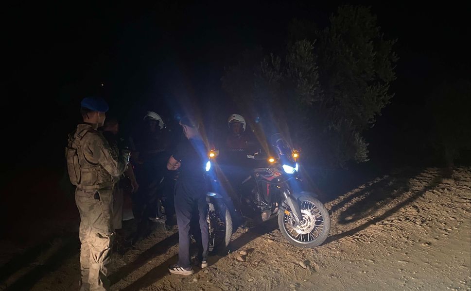 Jandarma ekipleri incir hırsızlarını suçüstü yakaladı