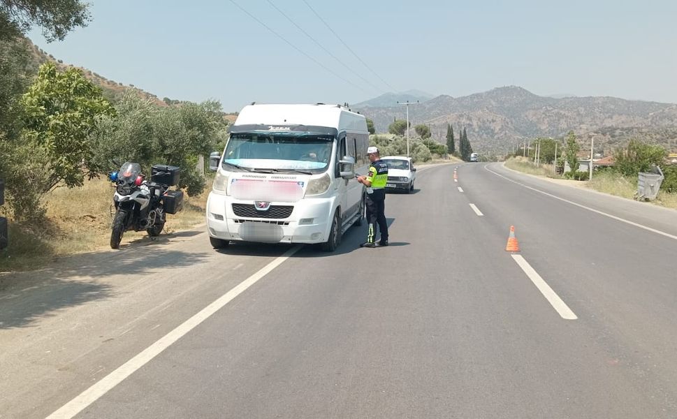 Aydın'da jandarmadan huzur ve güven uygulaması: 7 aranan şahıs yakalandı