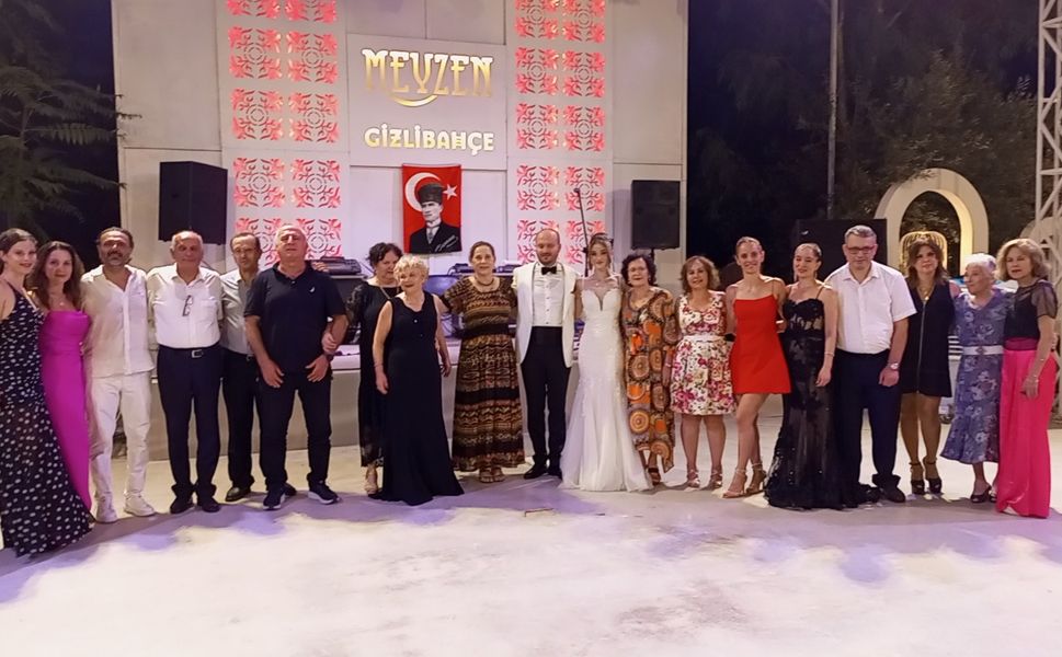 Doktorların dillere destan düğünü.. Aslı & Barkın aşkı Antalya’da taçlandı