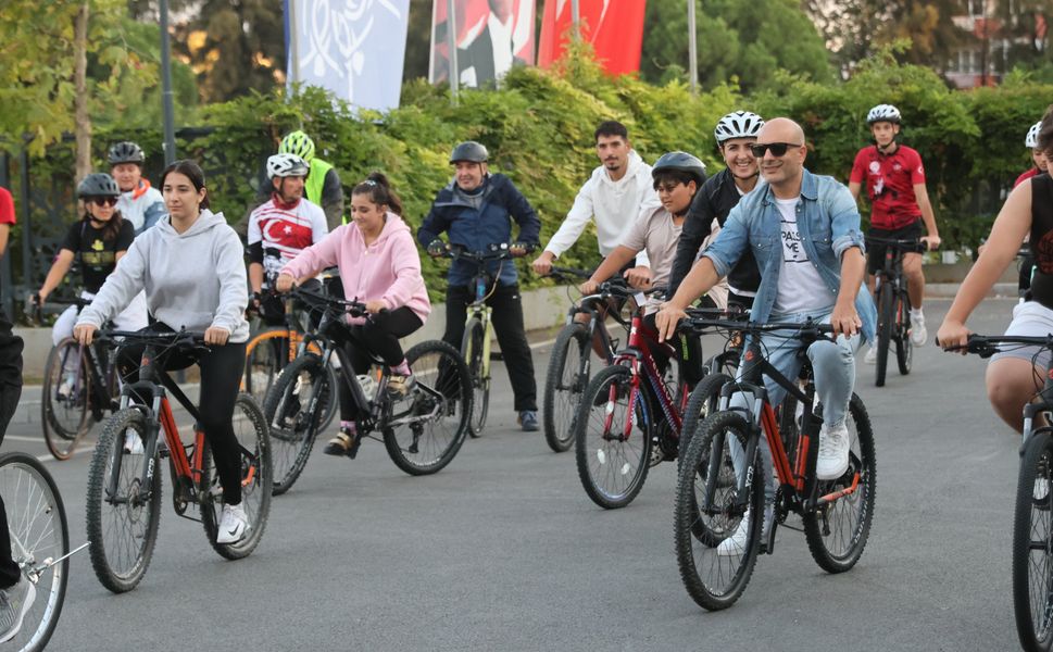 Bisiklet turuyla sağlıklı yaşam ve spor kültürüne dikkat çektiler