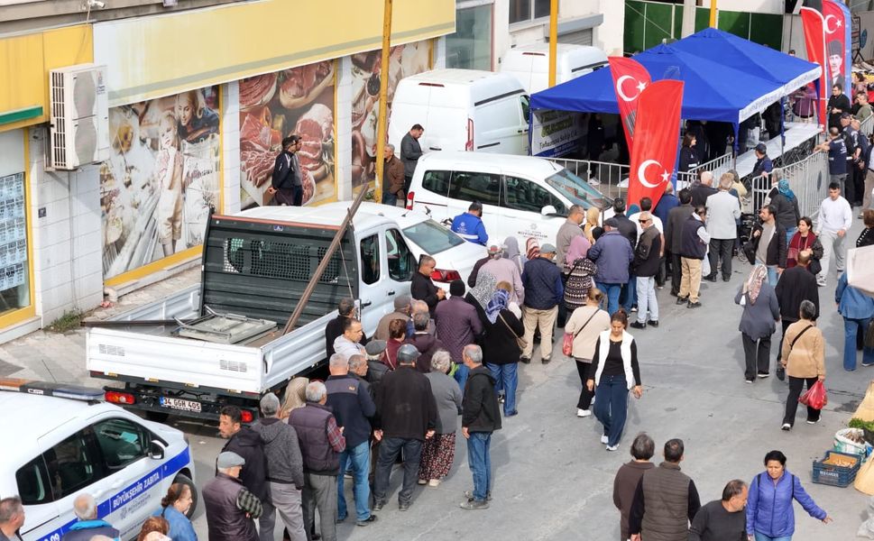Aydın Büyükşehir, binlerce fideyi Sökeliler ile buluşturdu