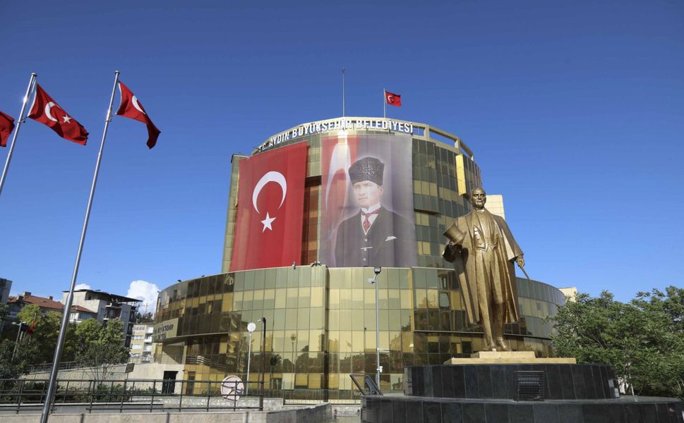 Aydın Büyükşehir Belediyesi 7 gün 24 saat vatandaşların yanında