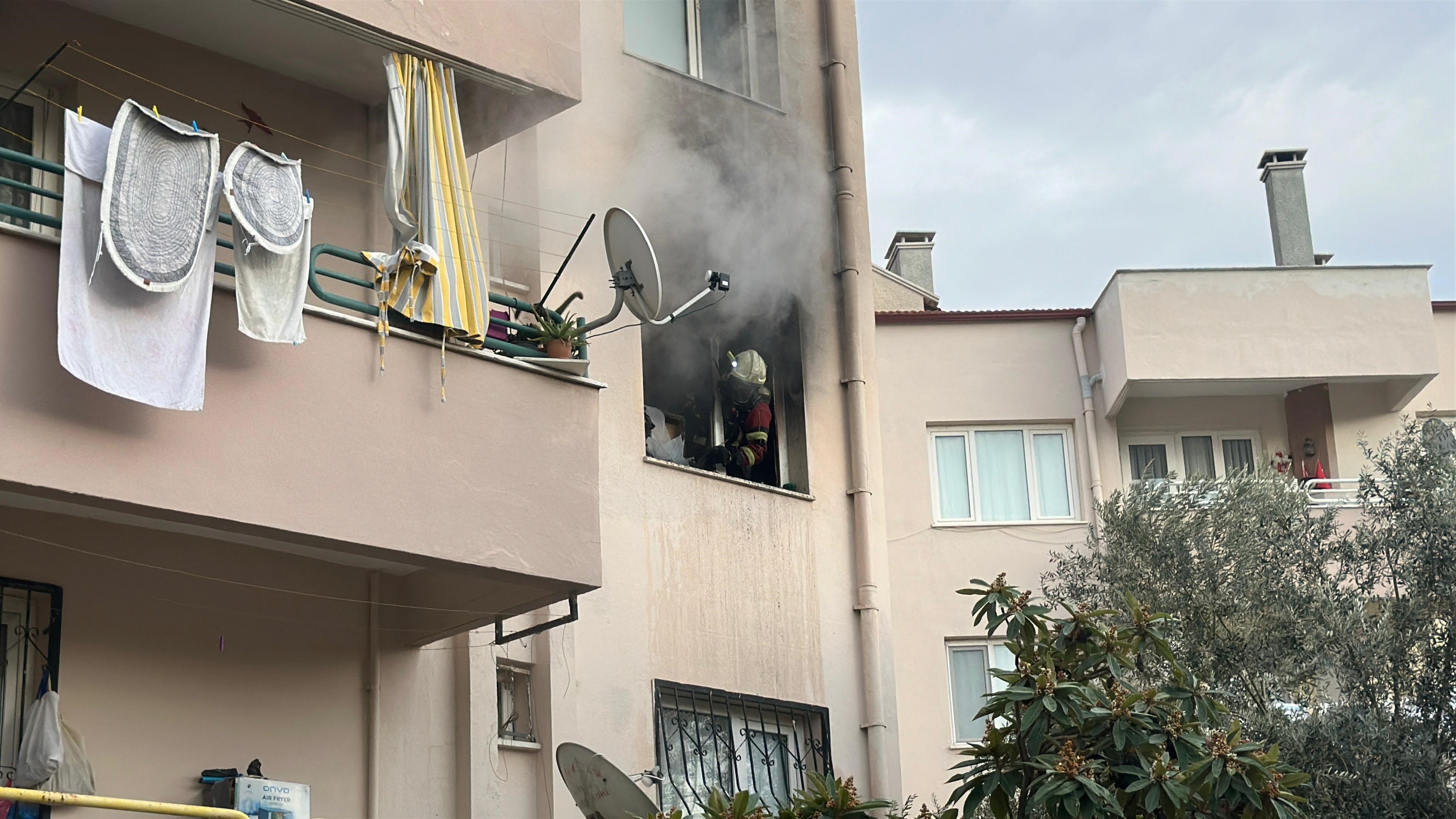 Aydın Kuşadası’nda Elektrikli Battaniyeden Yangın Çıktı