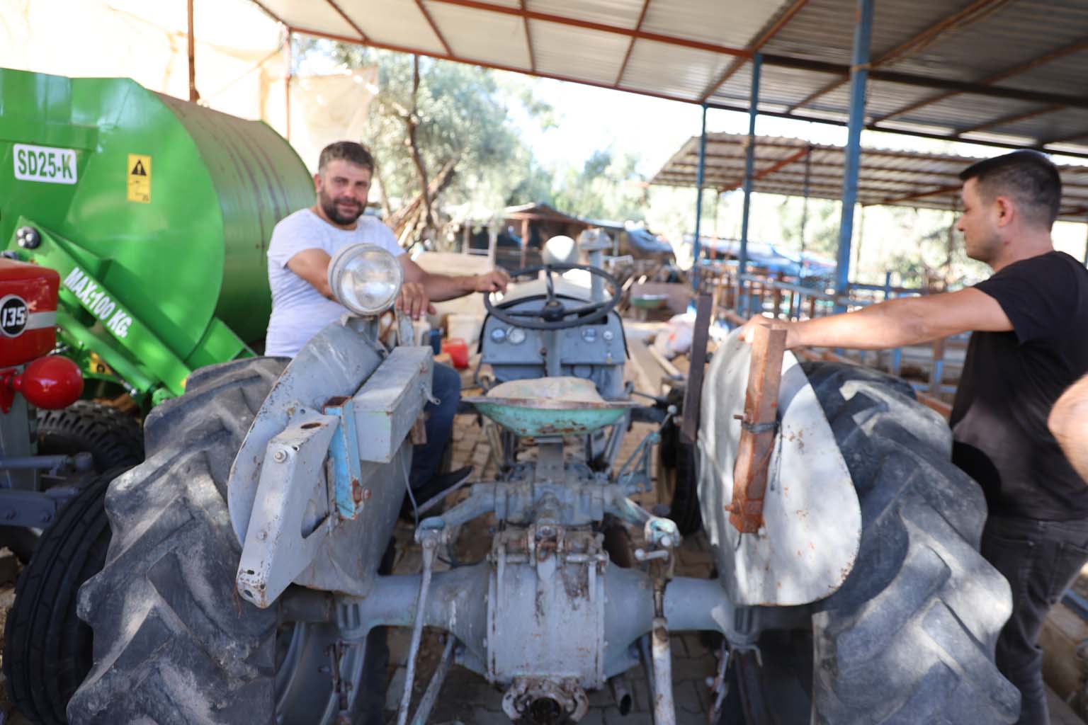 Aydın’da 77 Yıllık Traktör Saat Gibi Çalışıyor (4)