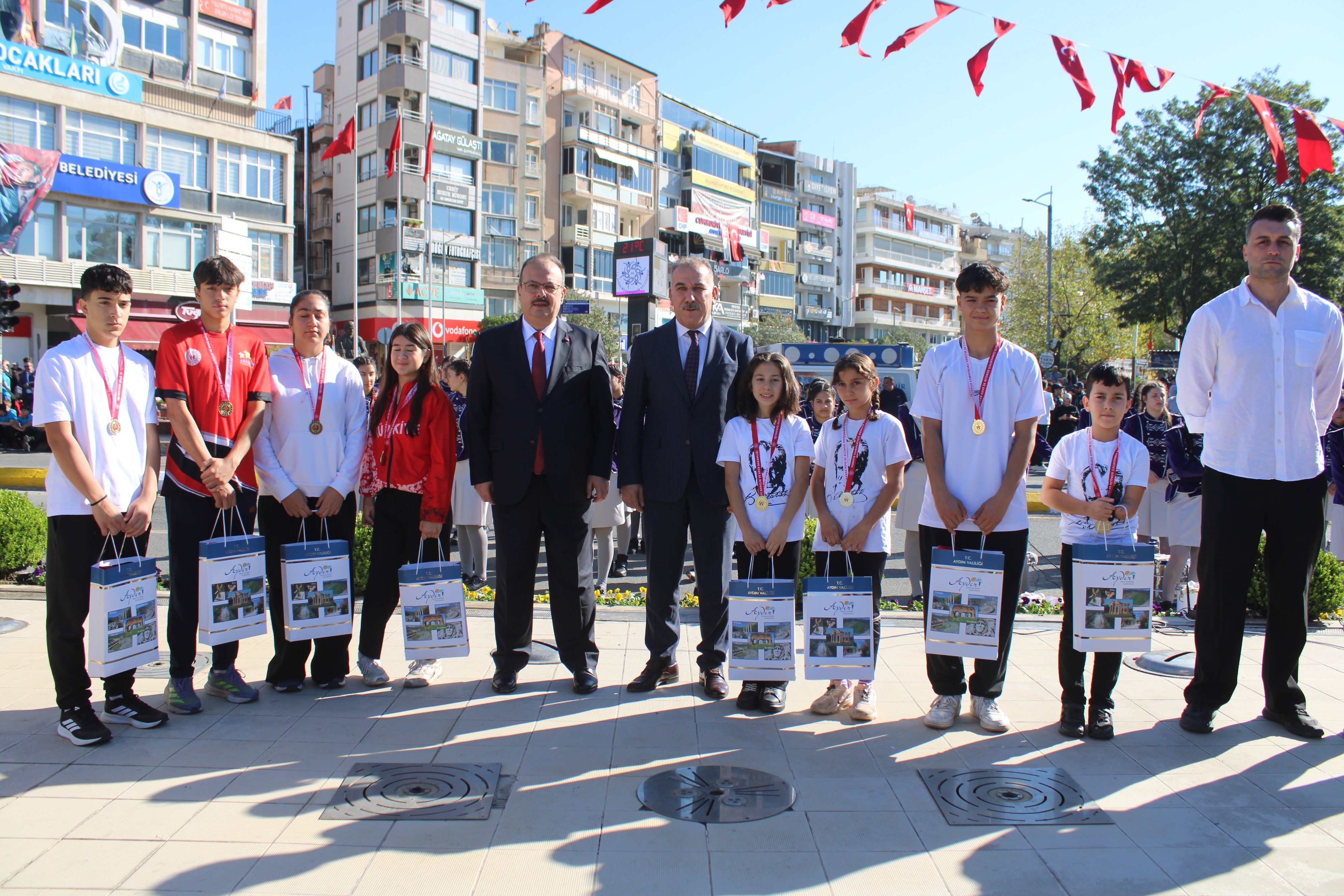 Aydın’da 29 Ekim Cumhuriyet Bayramı Coşkuyla Kutlandı (5)