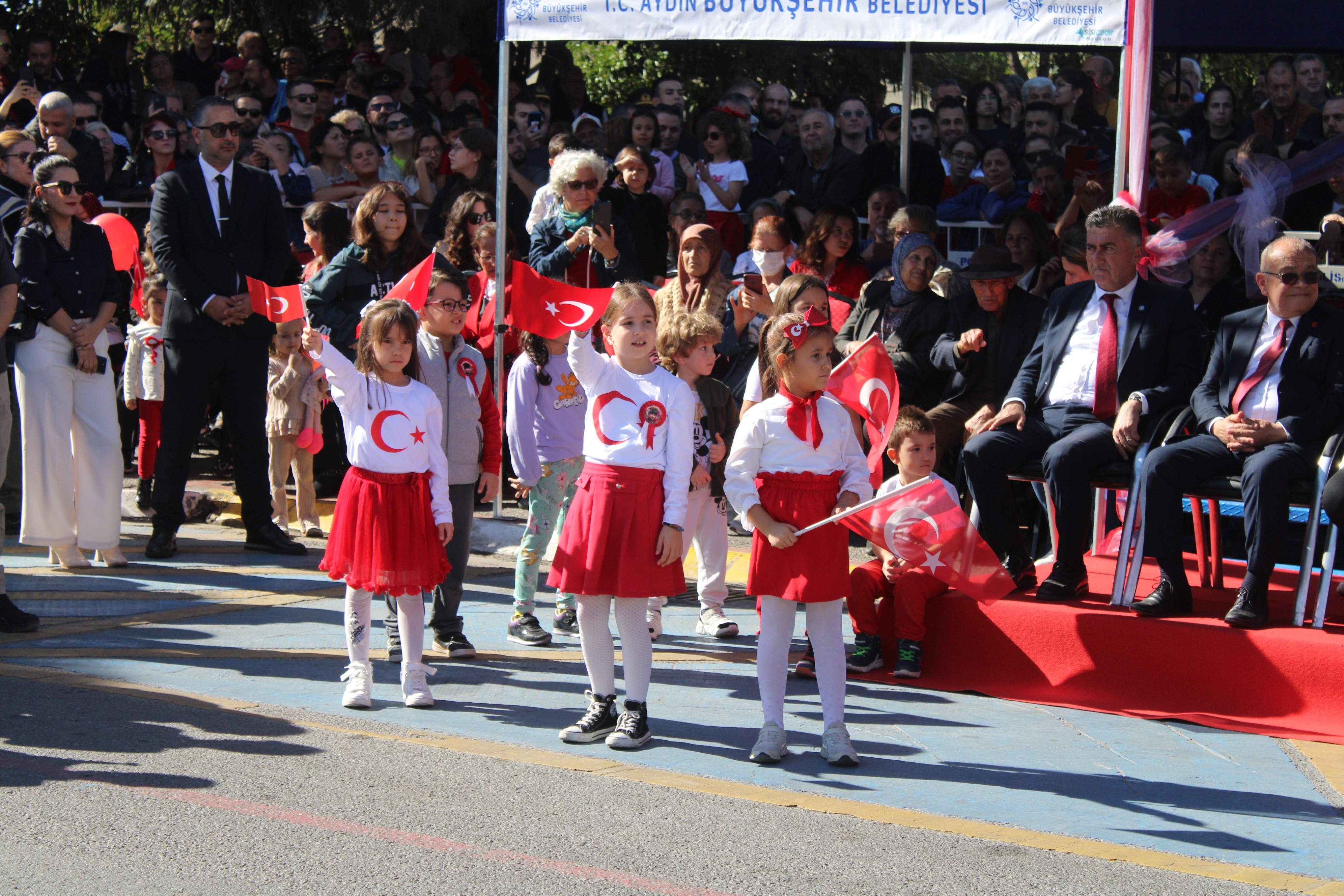 Aydın’da 29 Ekim Cumhuriyet Bayramı Coşkuyla Kutlandı (9)