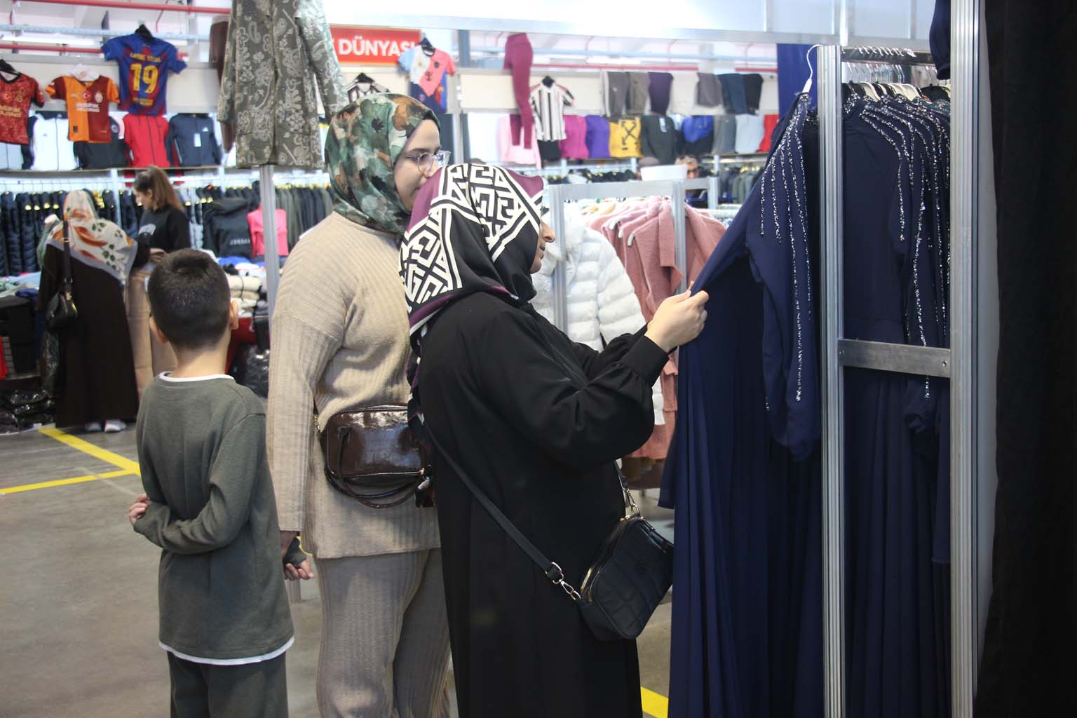 Aydın’da Giyim Festivali Başladı, 50’Nin Üzerinde Marka Burada (7)