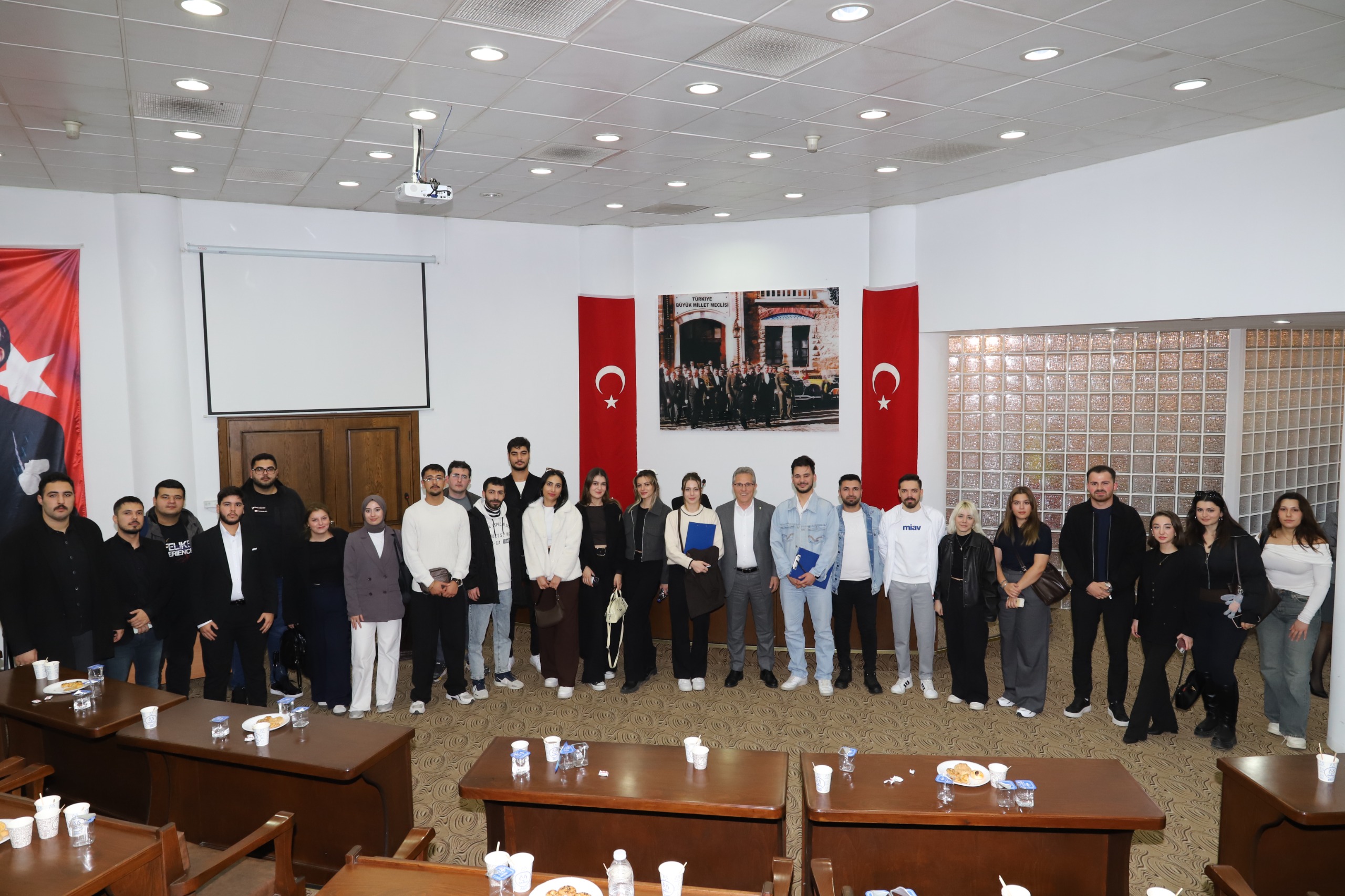 Whatsapp Image 2025 11 19 At 19.14.57