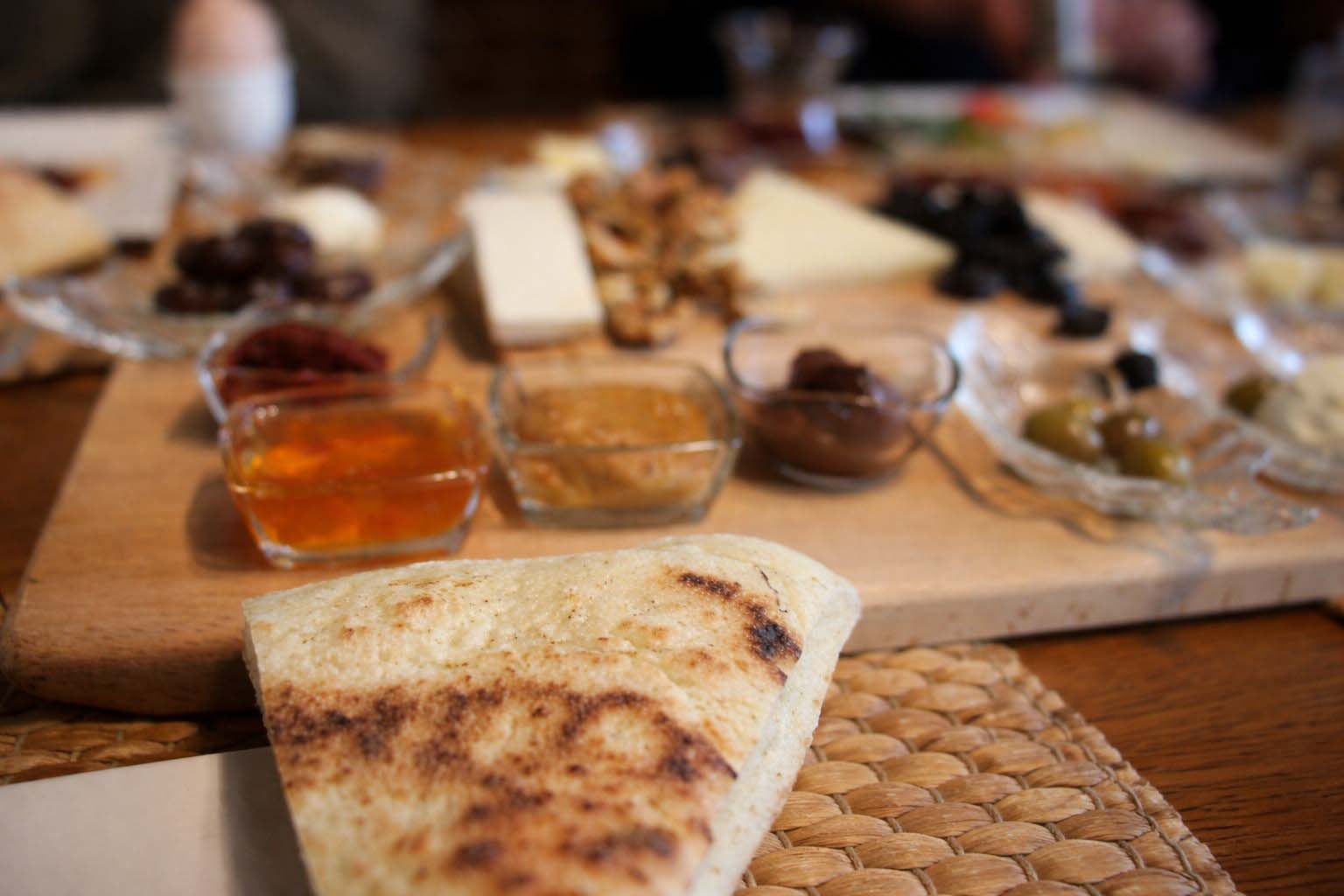 Aydın’da Elinin Hamuru Ile Evini Geçindiriyor (5)