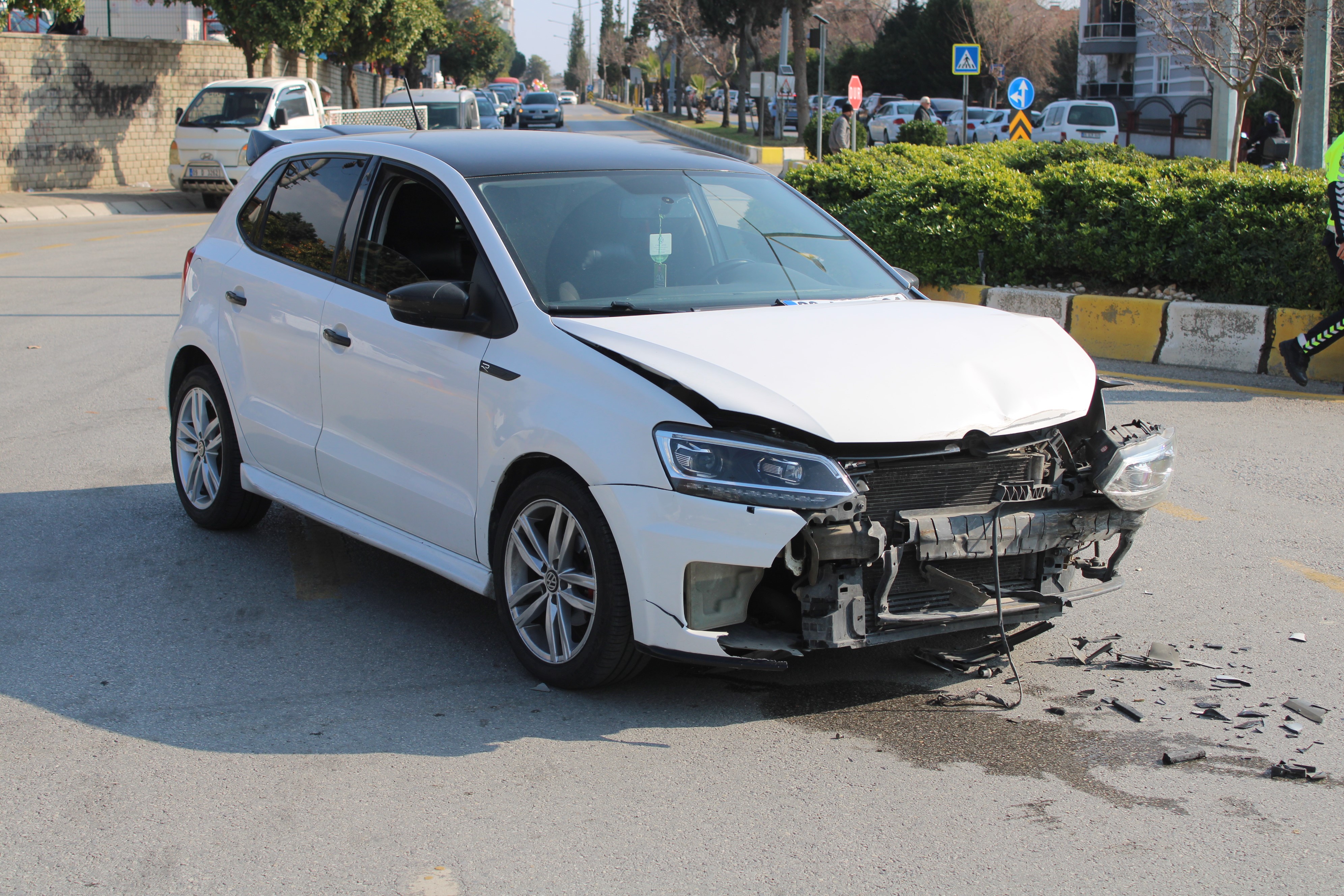 Aydın’da Otomobil Yan Yattı (4)