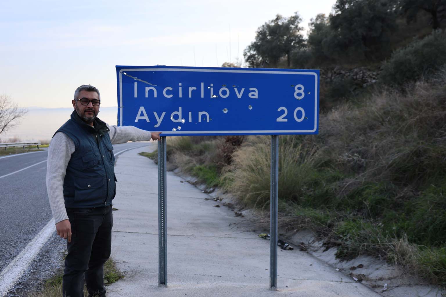 Aydın’da Trafik Levhalarına Ateş Ettiler (2)