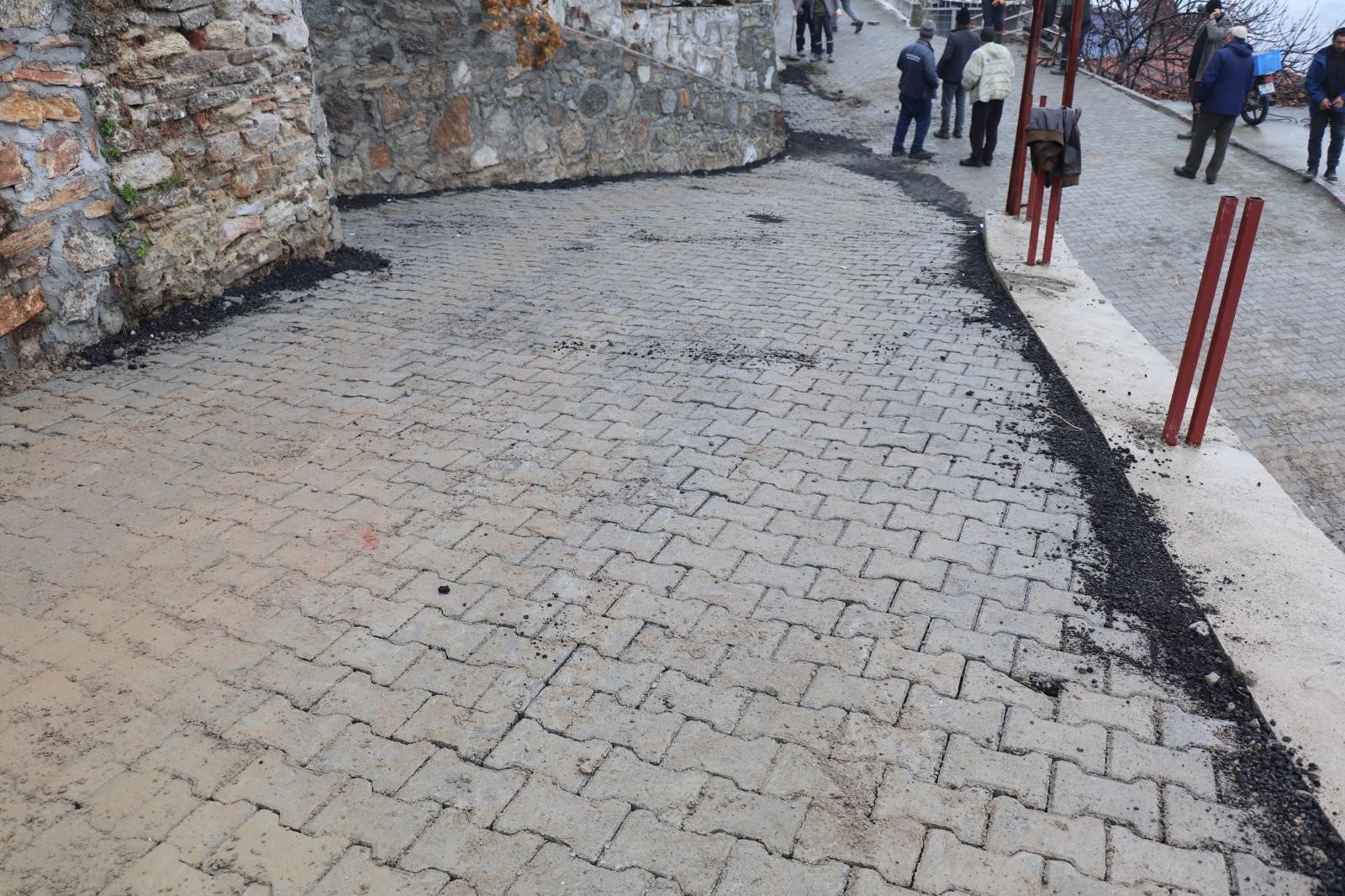 Bozdoğan Belediyesi Genç Kızın Yol Isteğini Yerine Getirdi (2)