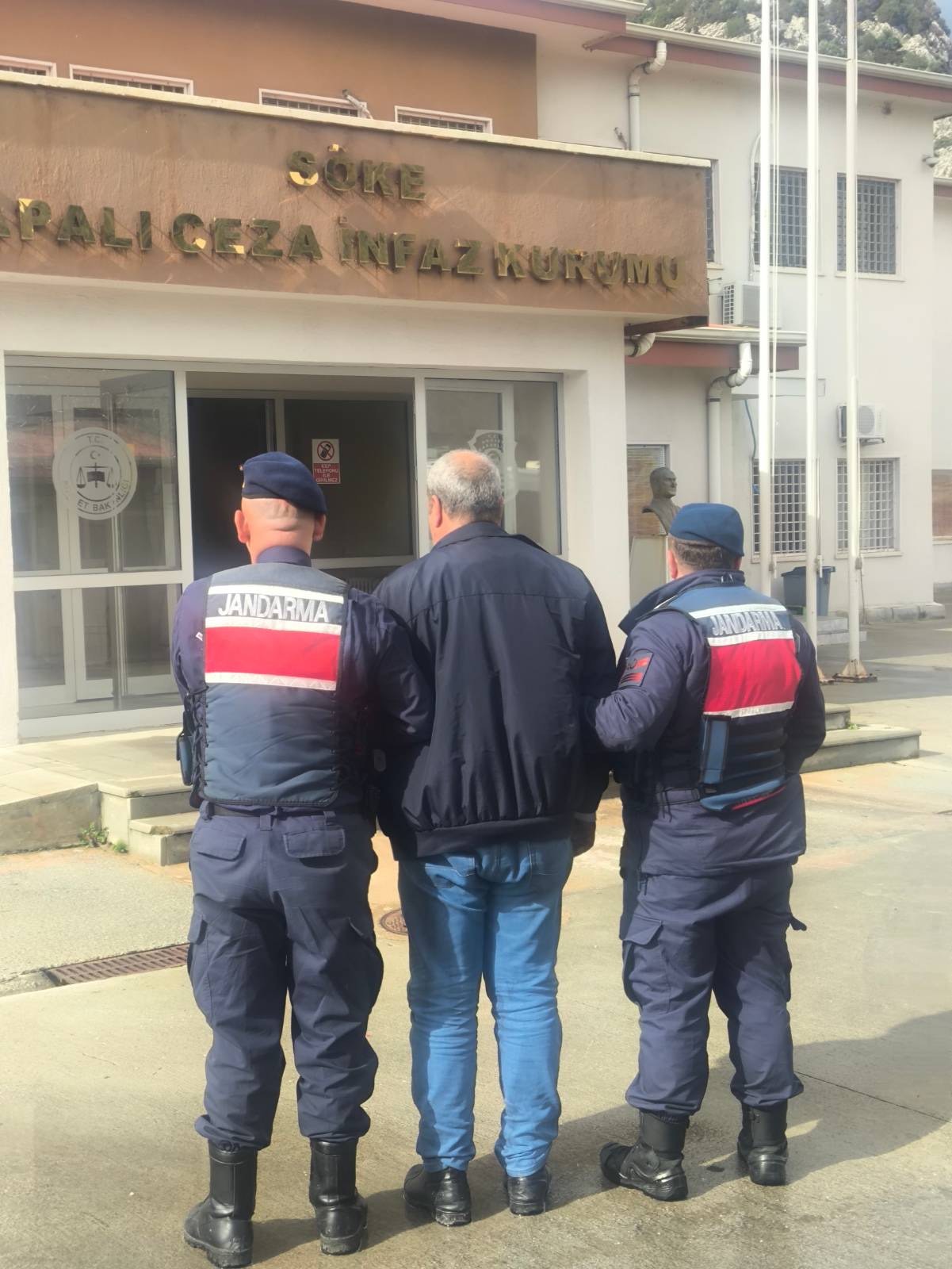 Söke'de Dolandırıcılık Suçundan Aranan Hükümlü Yakalandı (1)