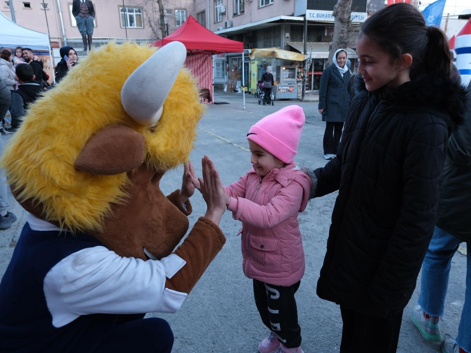Buharkent’te Vatandaşlar Büyükşehir Belediyesi’nin Ramazan Etkinlikleri Ile Buluştu (4)