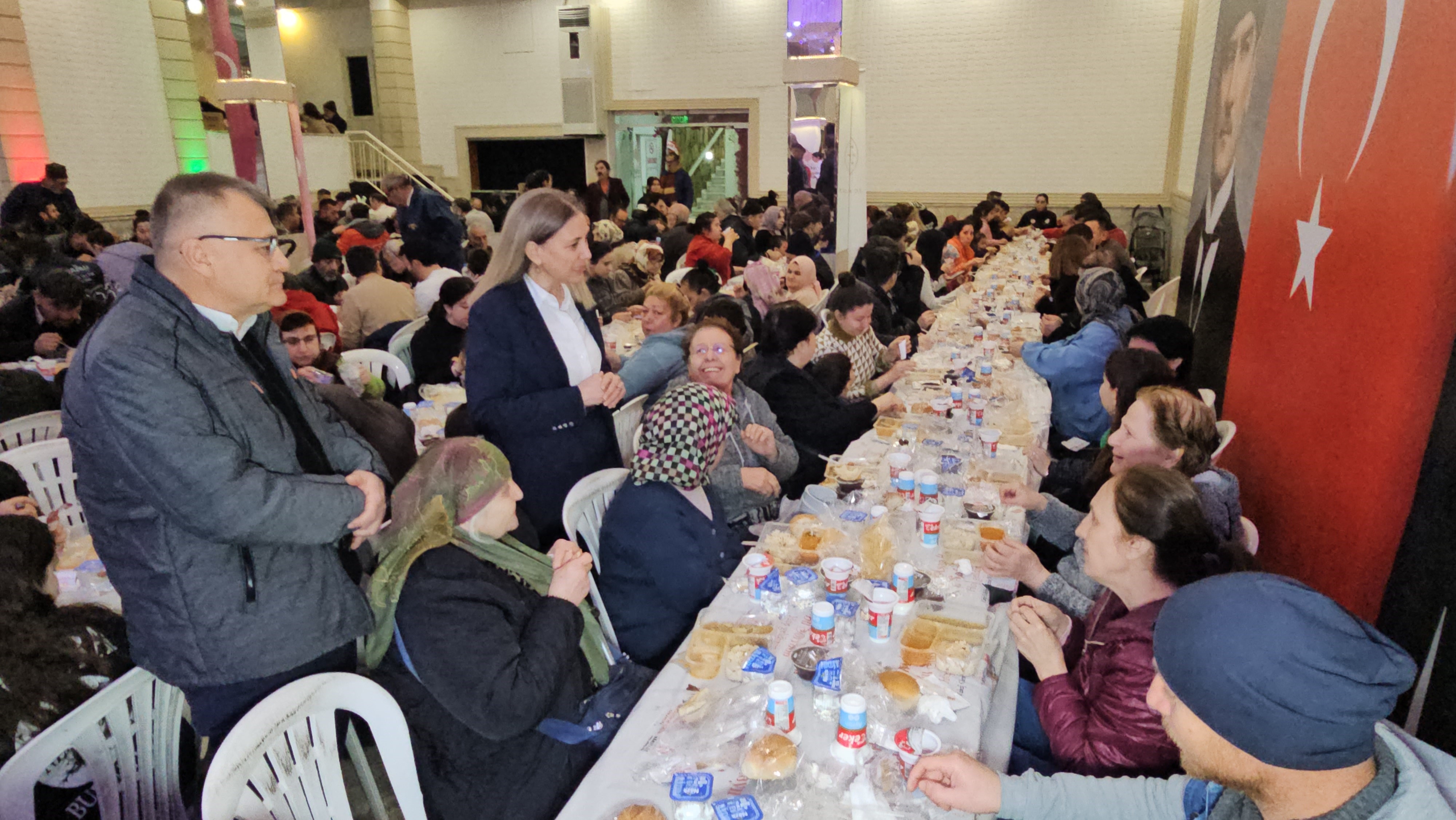 Nazilli'de Vatandaşlar Vakıflar Müdürlüğü'nün Iftarında Buluşuyor (6)