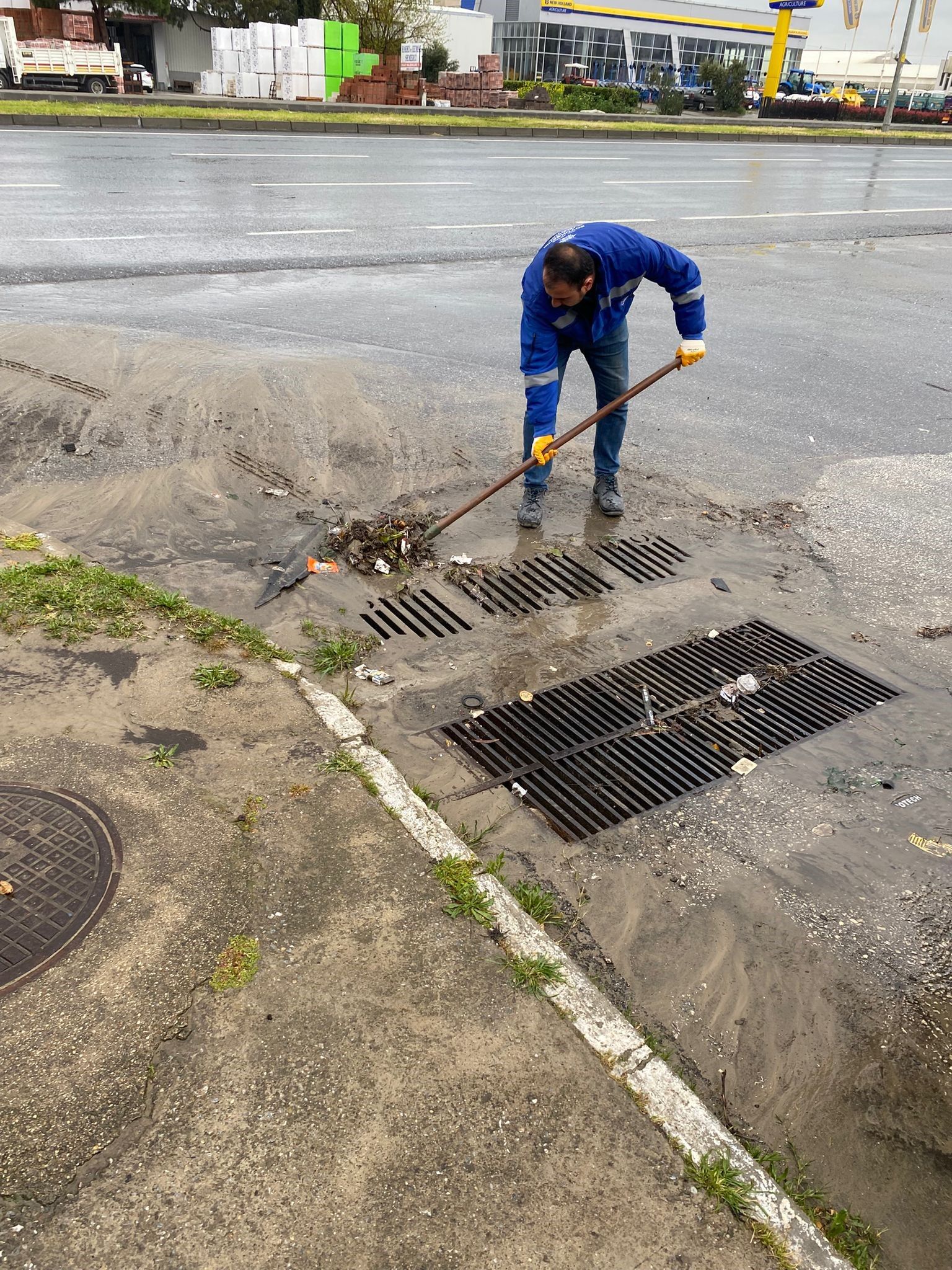 Aydın Büyükşehir Belediyesi Ve Aski̇ Ekipleri Yağışa Karşı Teyakkuzda (1)