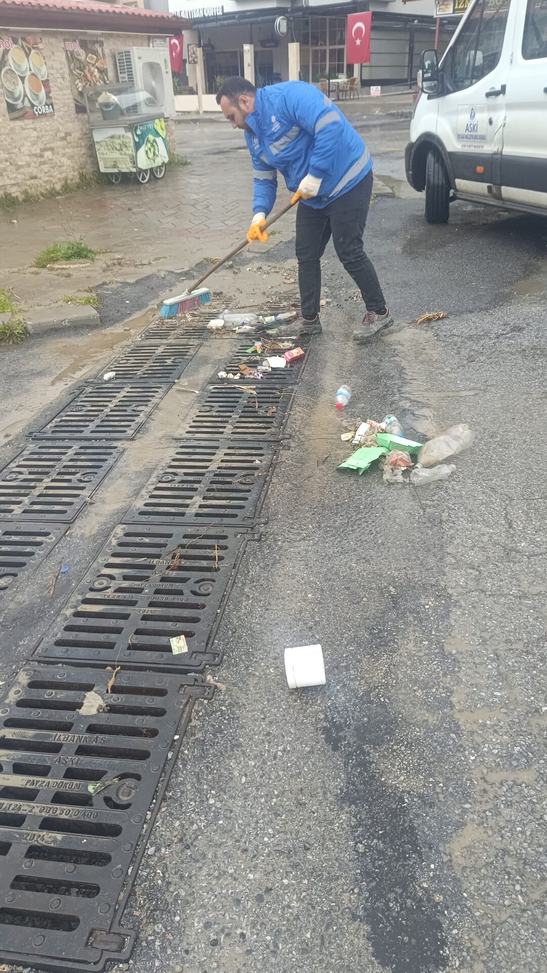 Aydın Büyükşehir Belediyesi Ve Aski̇ Ekipleri Yağışa Karşı Teyakkuzda (8)