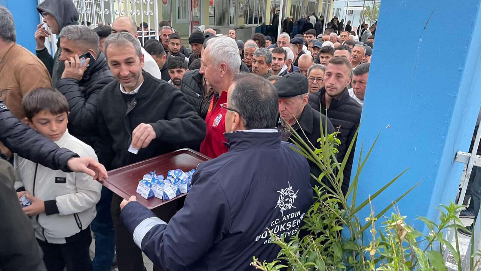 Aydın Büyükşehir Belediyesi’nden Lokumlu Bayramlaşma (3)