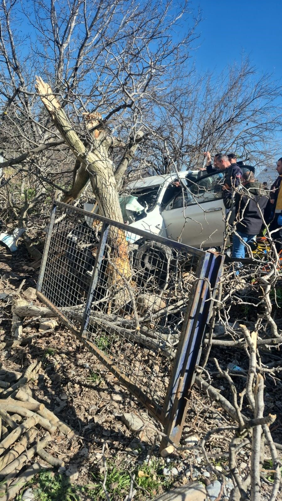 Aydın’da Feci Kaza 2 Ölü, 1 Ağır Yaralı (4)