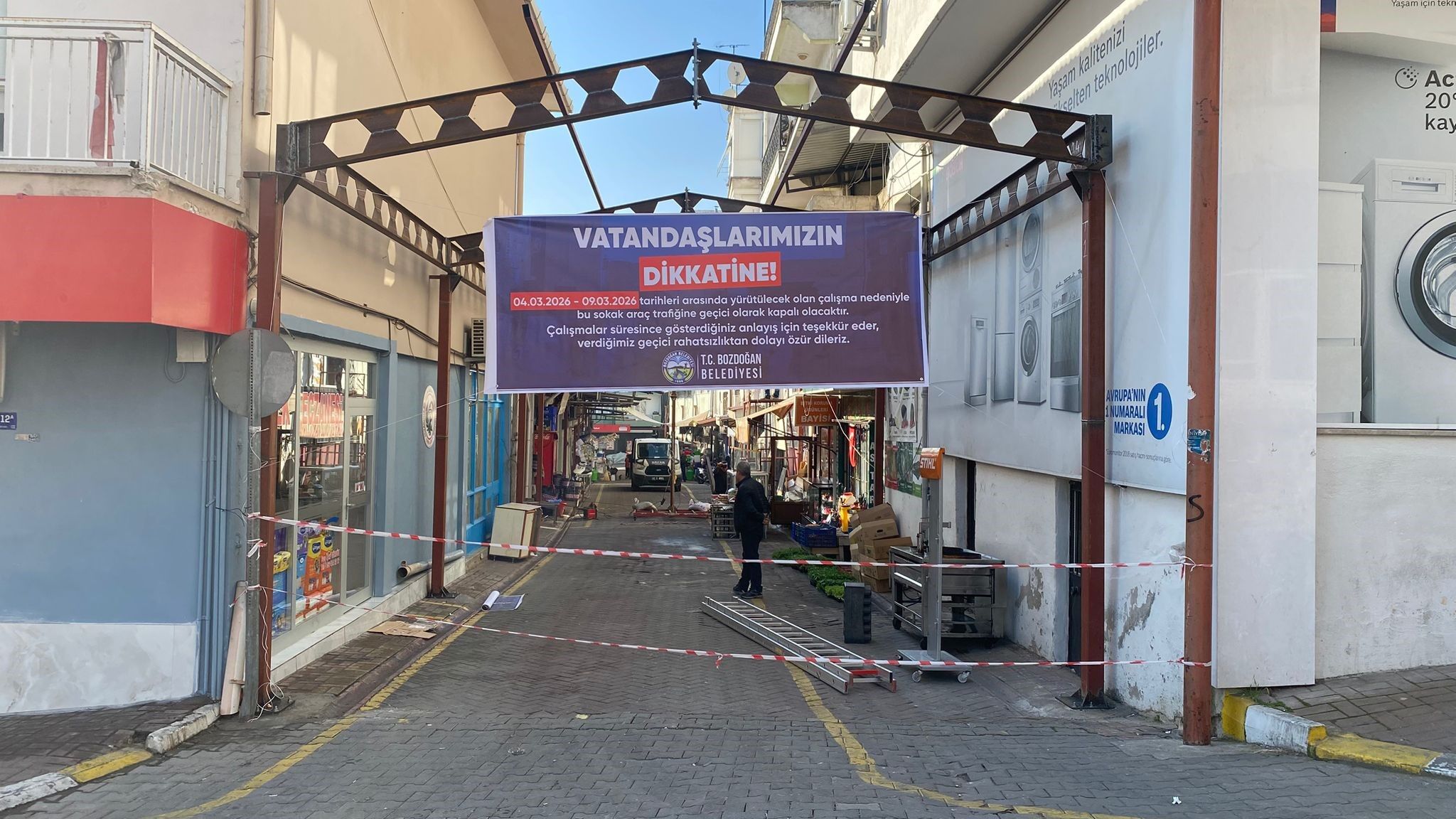 Aydın’da Simit Pazarı Sokağı Kapatıldı (4)