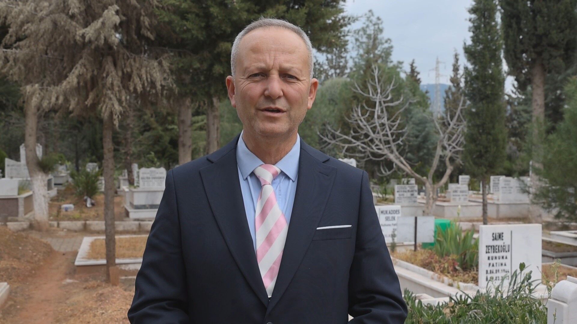 Aydın’da Vatandaşlar Bayramın Ilk Günü Kabristanlara Akın Etti, Büyükşehir’in Çalışmaları Tam Not Aldı (4)